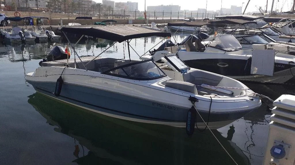 Bayliner VR6 — foto 3